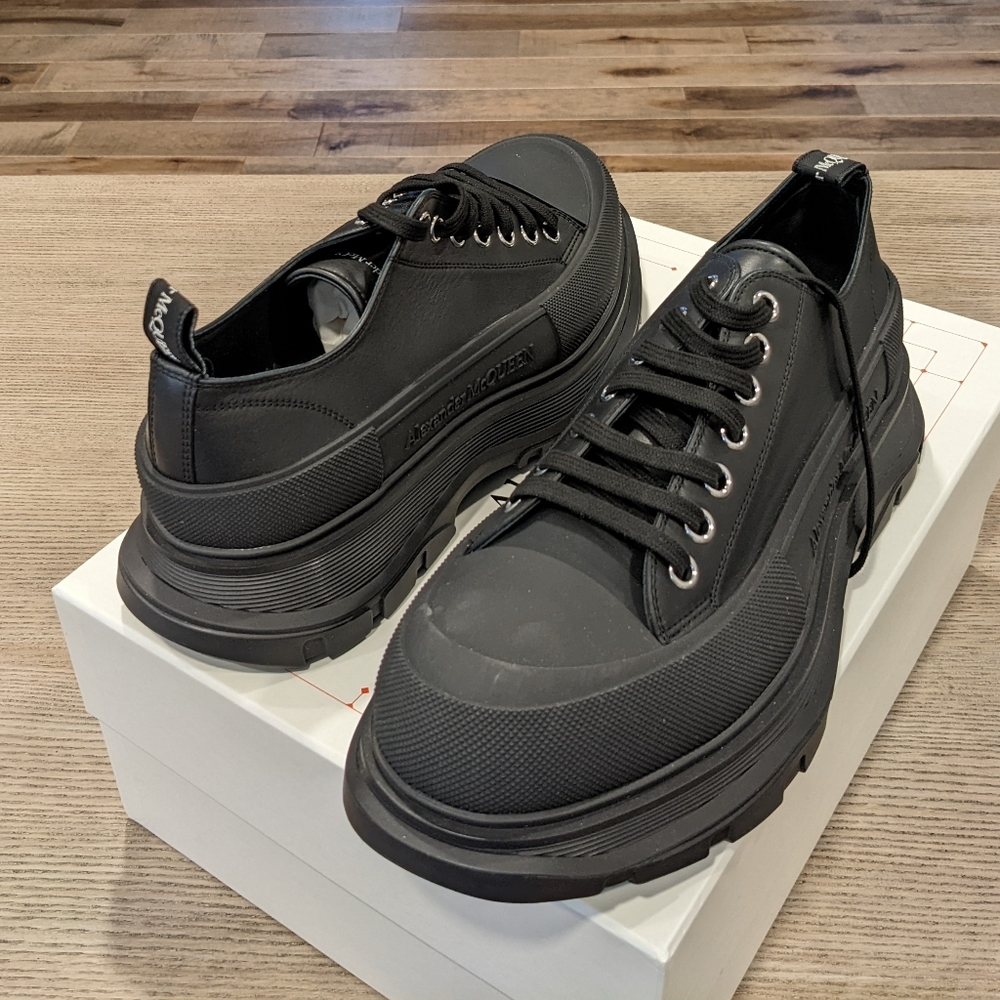 Mens Alexander McQueen "Slick Tread" Leather Sneakers Black